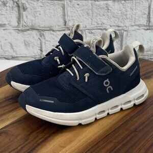 On Cloud Play Kids Boys 11 Hook & Loop Blue Running Shoes